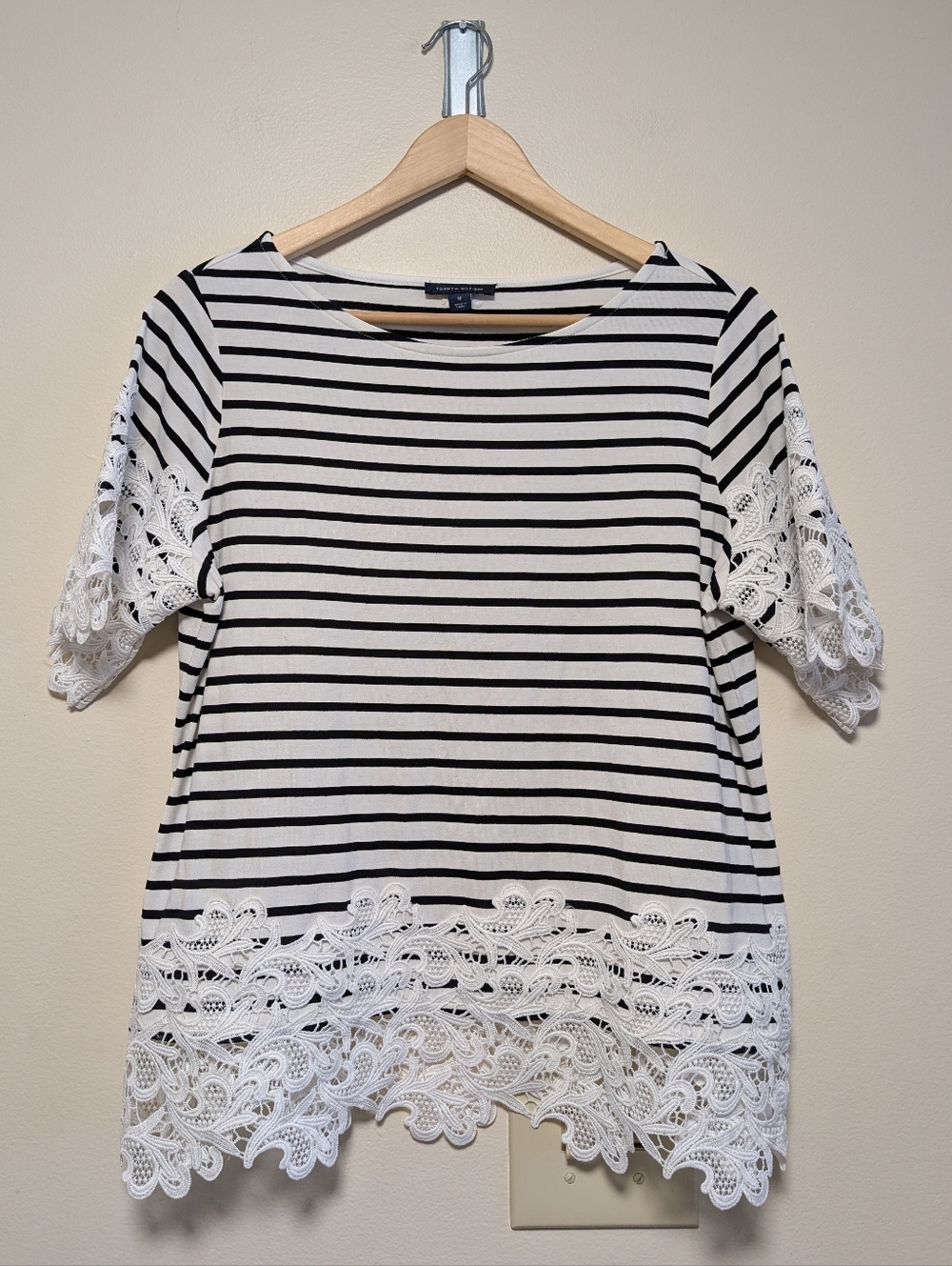 Tommy Hilfiger Striped Lace Hem Top Black White M